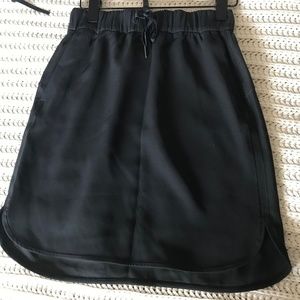 Lululemon On the Fly Skirt Black Size 6